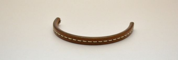 ΔΕΡΜΑ  regaliz ΜΕ ΓΑΖΙ .10x7 mm ΚΑΦΕ 20 cm