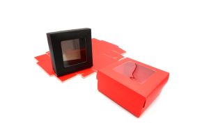 ΧΑΡΤΙΝΟ ΚΟΥΤΙ ME KAΠΑΚΙ ΠΑΡΑΘΥΡΟ ΖΕΛΑΤΙΝΑ 8cm x 8cm x 5cm 0402239/12 ΤΕΜΑΧΙΑ