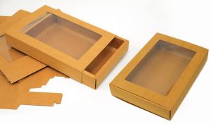 ΧΑΡΤΙΝΟ ΚΟΥΤΙ ΣΥΡΤΑΡΩΤΟ ΜΕ ΠΑΡΑΘΥΡΟ 25cm x 16cm x 6cm 0402159/12 ΤΕΜΑΧΙΑ